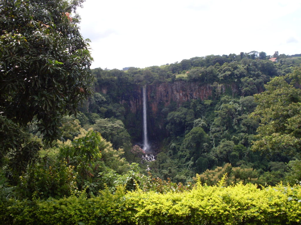 cachoeiras desertas pelo brasil itambé